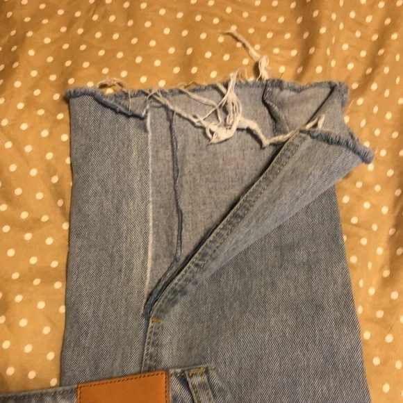 Avec Les Filles Blue Light Wash Slit Straight Leg Jeans. Size 27. Designer jeans - Picture 8 of 8